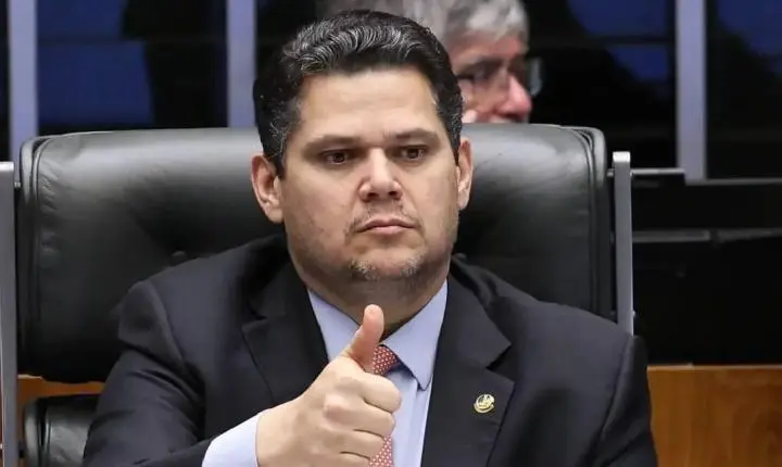 PEC do fim da escala 6x1 avança no Senado depois de diálogo com Lula