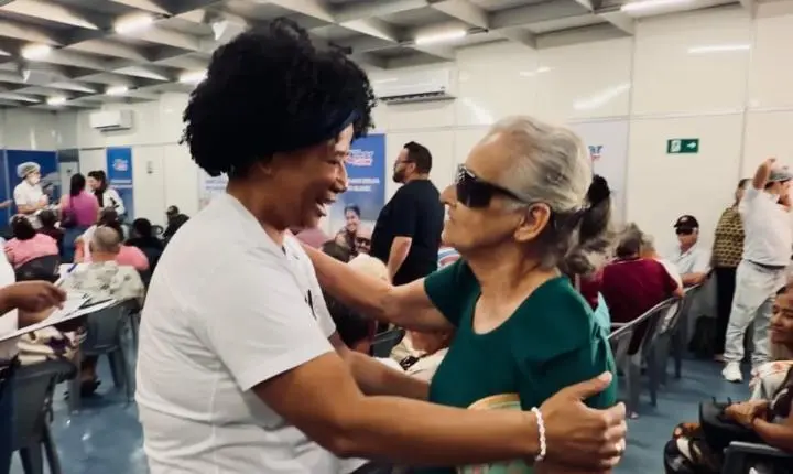 Povo merece sempre o melhor serviço, afirma Silvia Cristina