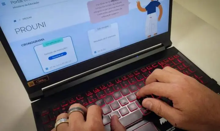 Prazo para entrega de documentos do Prouni encerra nesta sexta-feira