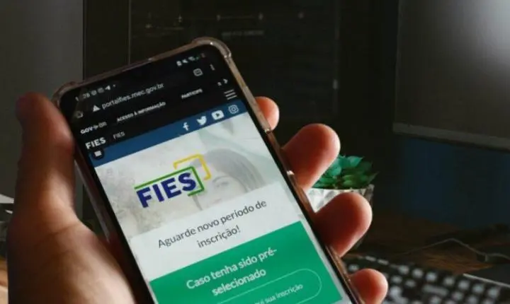 Pré-selecionados no Fies têm até terça-feira para complementar inscrição