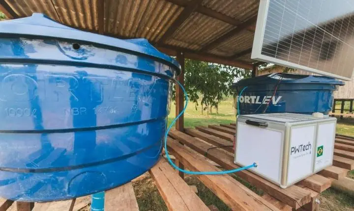 Prefeitura instala sistema que transforma água do Madeira em potável para ribeirinhos
