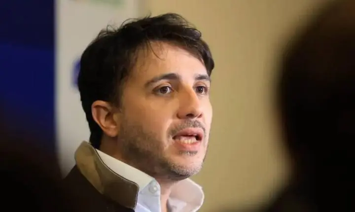 Propostas de Renan Santos para a presidência incluem ajuste fiscal, tutela de municípios e fim do Bolsa Família