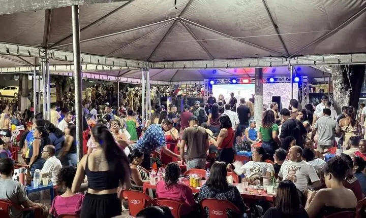 Resenha dos Servidores reúne música, sorteios e homenagens no Mercado Cultural