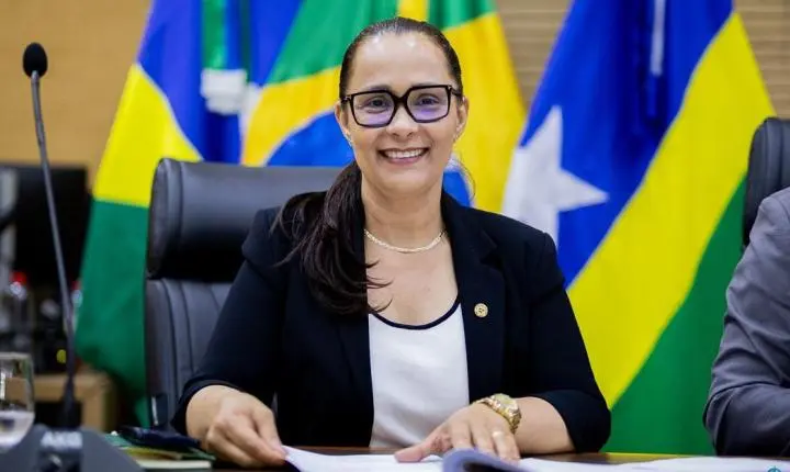 Rosangela Donadon solicita operação tapa-buracos entre a Linha 3 e Cabixi para garantir mais segurança aos motoristas