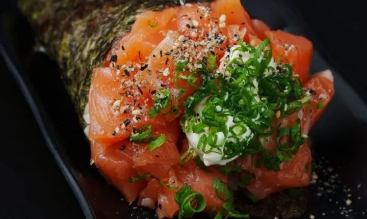 Sabor, praticidade e qualidade: conheça a experiência oferecida pelo Mitsuo Sushi Delivery