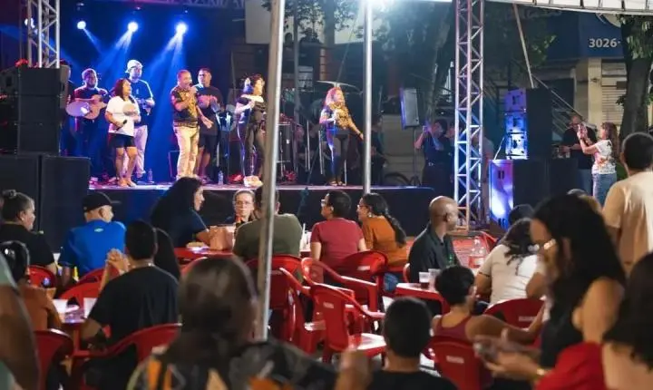 Sarau Brasilidades celebra a MPB com apresentações e microfone aberto neste sábado (17)
