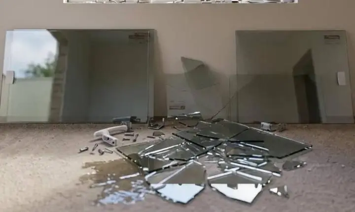 Tentativa de furto de janela de blindex é registrada em residência no interior de Rondônia