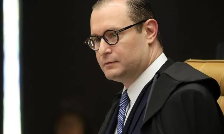 Zanin solicita acesso à íntegra de dados do celular de Daniel Vorcaro em meio a impasses no STF