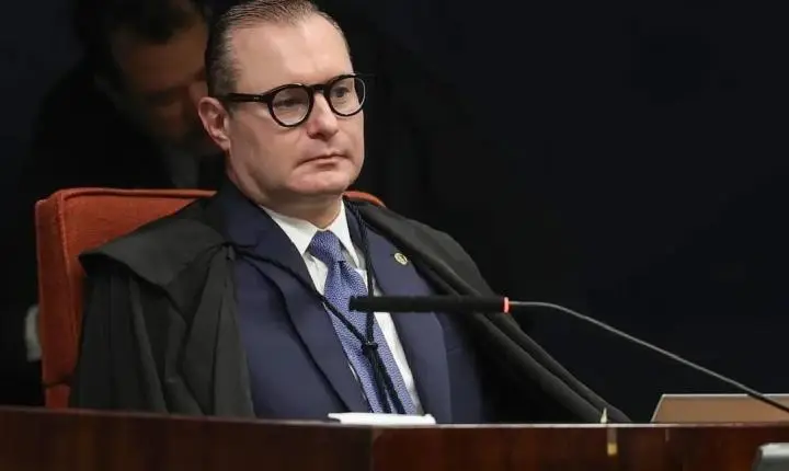 Zanin solicita responsabilização depois de exposição de dados fiscais